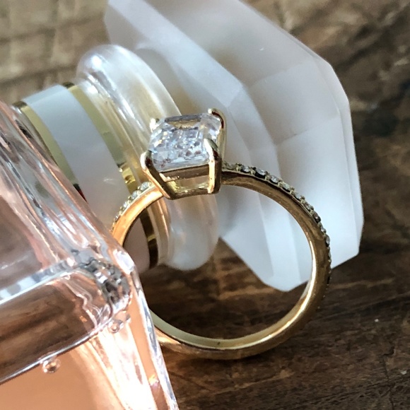 Small Faux Diamond Ring on Pave Band size 7 - Picture 1 of 3